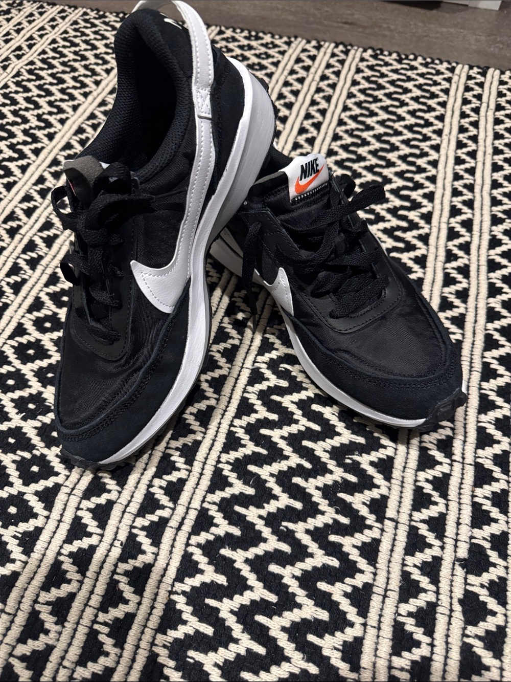 Nike Black & White Women's Retro Trainer Sneakers